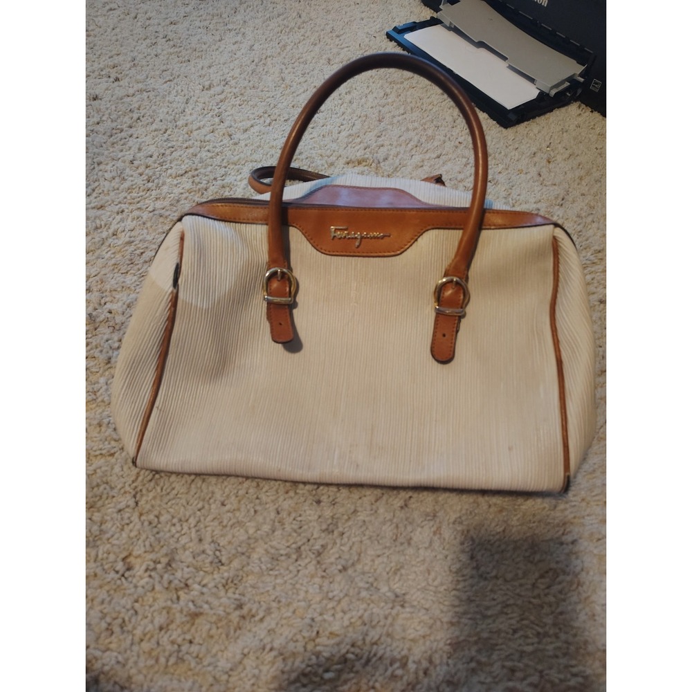 Rare Salvatore Ferragamo Ribbed Cream Bag Purse Two Top Leather Handles
